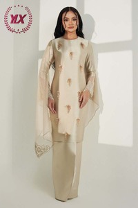 Nouvelle Arrivée 2026 – Ensemble Baju Kurung en Soie Shantung Premium pour Femme Musulmane, Broderie Perlée, Tissu Fluide Luxueux, Style Islamique Moderne - Product Image 3