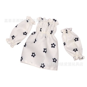 Vente en gros de vêtements pour poupées Bobby de 30 cm : Ensemble floral doux à manches bouffantes - Product Image 5