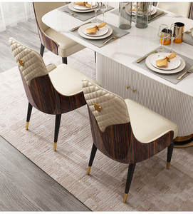 Chaise de chambre à coucher de style moderne rembourrée noire avec pieds en bois - Product Image 4