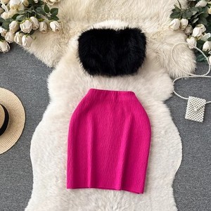 Conjunto de Dos Piezas para Mujer, Talla Única, Nuevo, Otoñal, con Sujetador de Felpa y Falda Corta - Product Image 1