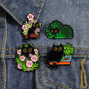 Spilla in metallo smaltato morbido Gatto Nero, Spilla a forma di Gatto Kawaii con Pianta, Distintivo con Animale Carino, Fiore e Cactus, Regalo, Spille da Bavero all'ingrosso - Product Image 6