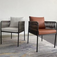 Ensemble de table à manger d'extérieur, chaise en aluminium avec tissage en corde PL et coussin imperméable, plateau de table en pierre de quartz pour patio et jardin