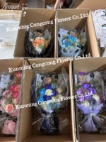 Bouquet de Fleur Éternelle Moderne et Réaliste en Savon Fait Main, Tournesol et Rose Artificielle, Cadeau pour Petite Amie, Idéal pour Anniversaire ou Remise de Diplôme