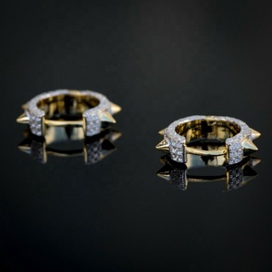 <span class=keywords><strong>Boucles</strong></span> <span class=keywords><strong>d</strong></span>'<span class=keywords><strong>oreilles</strong></span> créoles huggie à pointes hip-hop pour hommes, entièrement serties de CZ, en argent sterling 925, bicolores - Product Image 5