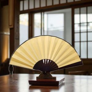 Abanicos de Mano Plegables de Tela y Bambú de Estilo Tradicional para Festivales, Personalizados con Temática Musical de Libélula para el Año Nuevo Chino - Product Image 1