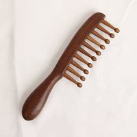 Peigne en bois de santal pour le soin des cheveux, peigne de massage pour le bien-être de la peau de la tête, masseur pour le soin de la tête