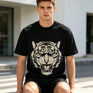 เสื้อยืดแขนสั้นผู้ชายแบบสั่งทำพิเศษ พิมพ์ลายตัวอักษรประดับเพชร ลายเสือ คอกลม ผ้าเจอร์ซีย์ลำลอง ทรงปกติ - Product Image 3