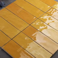 Foshan Surface ondulée 65x200mm Rectangle solide en porcelaine émaillée salle de bain mur intérieur dosseret carreaux de métro
