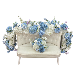 Panel Decorativo Floral LEDA, Nuevo, Personalizado, para Escenarios, con Flores de Tacto Real, Arreglo Floral en Color Azul y Blanco, Camino de Mesa con Rosas e Hortensias - Product Image 1