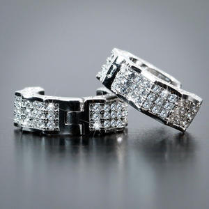 Boucles d'oreilles en or pour femmes E717, diamants ronds taille brillant, couleur G, naturels, luxe, pour tous les jours - Product Image 6