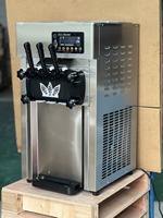 Kleine draagbare commerciële soft-icecreammachine, intelligente bediening, laag energieverbruik, drie smaken, ijsmachine voor kleine winkels