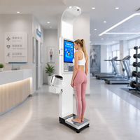 Balance intelligente Minter avec écran tactile LCD de 18,5 pouces, mesure de la taille et du poids, moniteur d'IMC et de tension artérielle, analyse de la composition corporelle, OEM/ODM MT-B90V