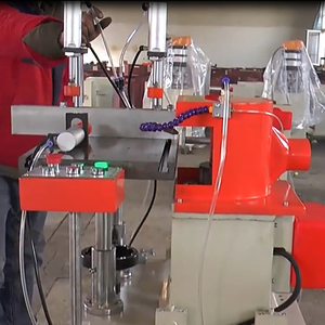 Mới được thiết kế <span class=keywords><strong>CNC</strong></span> dọc Máy phay cho cửa và cửa sổ sản xuất thành phần cốt lõi động cơ cho nhôm hồ sơ - Product Image 5