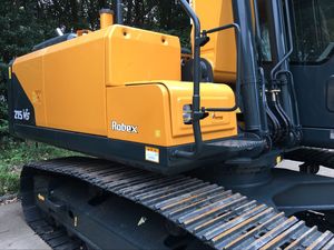 Excavatrice robuste R215VS avec godet de 0,92 m³ certifiée CE - Product Image 2