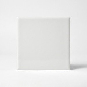 Piastrella Bianca Opaca 10x10 Cm con Bordi Irregolari, Spessore 6,8 Mm per Uso a Parete e Pavimento - Product Image 1