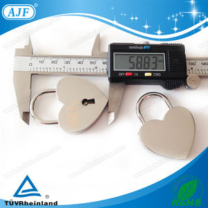 AJF TÜV RoHs EN-73 Test bestanden buntes herzförmiges Liebes schloss mit Schlüssel geschenk zum Valentinstag - Product Image 4