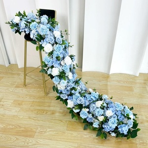 Á hậu Hoa cưới trắng và xanh với hoa màu cam và hồng sang trọng - Product Image 2