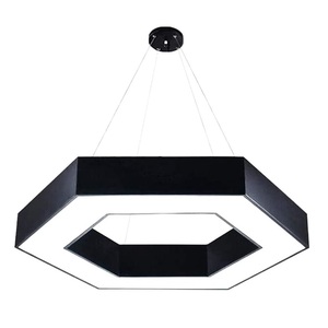 Lampada <span class=keywords><strong>a</strong></span> <span class=keywords><strong>Sospensione</strong></span> Moderna Semplice Creativa Geometrica <span class=keywords><strong>a</strong></span> Forma di Esagono Cavo per Ufficio Camera da Letto Soggiorno - Product Image 1