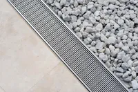 Grille en acier inoxydable de haute qualité pour couvercle de drainage métallique et sol industriel Durable et sûr