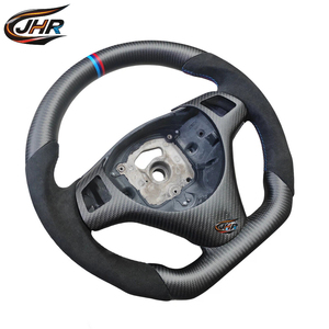 พวงมาลัยคาร์บอนไฟเบอร์แบบด้านสำหรับ <span class=keywords><strong>BMW</strong></span> <span class=keywords><strong>E90</strong></span> พร้อมปลอกหุ้มอัลคันทาร่า พวงมาลัยสปอร์ตแบบกำหนดเอง  ใช้แทนของแท้ได้ - Product Image 3