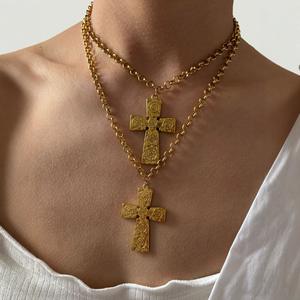 Collier YF8266 rétro en forme de croix, de crocodile et de cœur, personnalité féminine, plaqué or 18 carats, acier inoxydable imperméable - Product Image 2