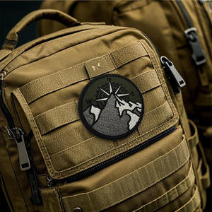 Nuevo Producto - Parche Circular Bordado con Brújula de Montaña y Flecha del Norte, Emblema Táctico, Parche Adhesivo con Brújula y Flecha del Norte - Product Image 2