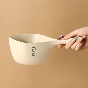 Nf2025112014 Louche à eau en plastique blanche 3L pour le shampoing et l'arrosage des plantes, usage domestique et cuisine - Product Image 1