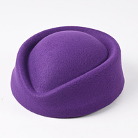BESTELLA OEM Vente en gros – Chapeau formel pour femme en feutre acrylique rayé, style béret melon, idéal pour l'hôtellerie et les spectacles sur scène