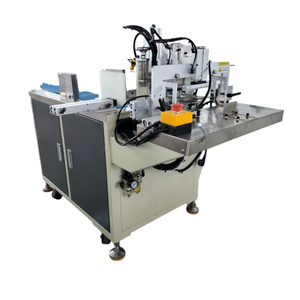 Machine d'emballage horizontale de type oreiller pour mouchoirs en papier de haute qualité, petite machine d'emballage de boîtes de mouchoirs en papier - Product Image 1