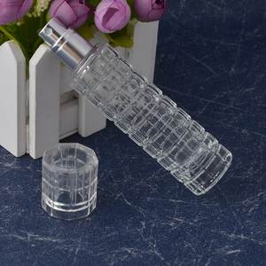 Flacon de parfum rond en verre de haute qualité de 30 ml avec pulvérisateur à pompe, design moderne et unique, vente directe d'usine - Product Image 6