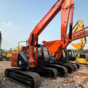 Excavatrice sur chenilles Hitachi ZX135 de 13,5 tonnes d'occasion, d'origine japonaise, faible nombre d'heures de fonctionnement, système hydraulique d'origine, pour la construction - Product Image 1
