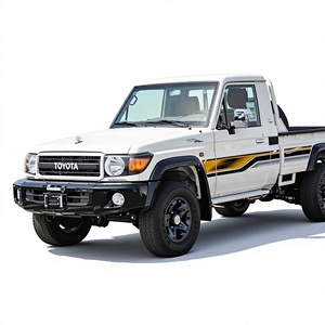 Land Cruiser LC79 Pickup 2023 4.0L 4x4 Benzina Cabina Singola 6 Posti Cerchi R18 AC Manuale Guida a Sinistra Sedili in Pelle Alluminio - Product Image 1