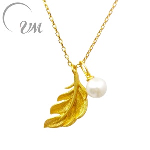 Collier pendentif minimaliste en forme de fleur plaqué or argent 925 UM Jewelry, perle d'eau douce naturelle, unisexe, pour mariage et fête - Product Image 1