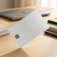 Carte à puce CR80 Carte d'identité imprimable vierge en PVC Prix d'usine pour le paiement d'affaires Hôtels avec mini étiquette RFID et NFC
