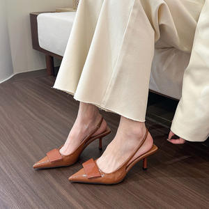 <span class=keywords><strong>Sandali</strong></span> Estivi 2025 Nuovi con Tacco Alto Quadrato <span class=keywords><strong>Blu</strong></span> a Punta, Leggeri con Cinturino alla Caviglia, Stile Sexy per <span class=keywords><strong>Donna</strong></span> - Vendita all'Ingrosso dalla Fabbrica - Product Image 4