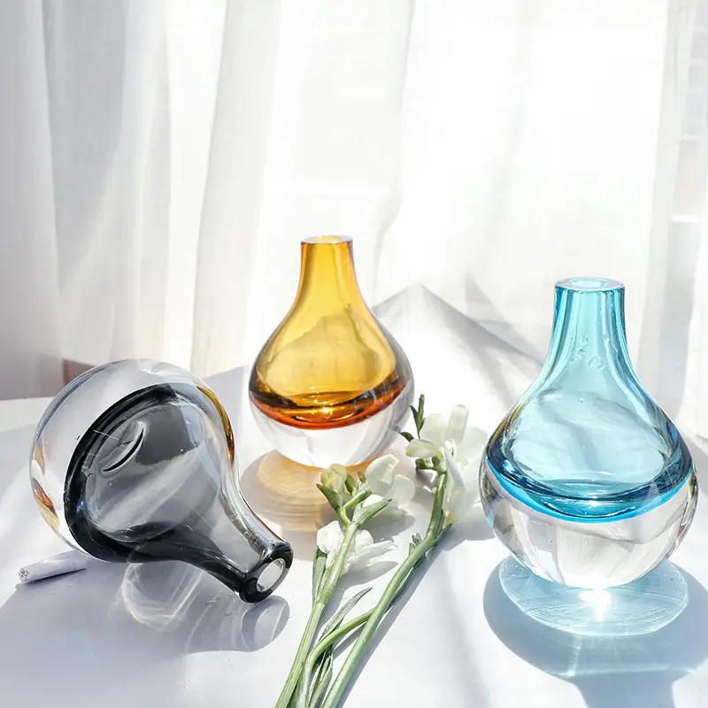 Einzigartige bunte kleine Glas vasen des Fleur großhandels dekorative bernstein farbene Glasvase für Hochzeits mittelstücke