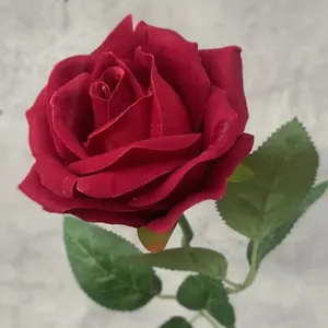 Großhandel künstliche rote Rosen Blumen langer Stiel Seidenrose für Haus Hochzeit Feiertag Geburtstag Laden Büro Outdoor-Dekorationen