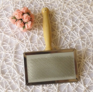 Poils sûrs pour chiens et chats, brosse de nettoyage et de toilettage avec un Long manche en bois épais - Product Image 1