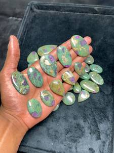 Pierre précieuse de fuchsite rubis de qualité supérieure, pierre naturelle polie pour la fabrication de bijoux et l'usage en cadeau, disponible au prix de gros - Product Image 4