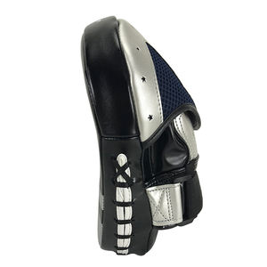 นวมชกมวยหนัง PU แบบโค้ง BN Boxing สำหรับมวยไทย พร้อมโลโก้สั่งทำ - Product Image 6