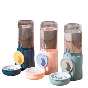 Bebedero colgante de gran capacidad para gatos, dispensador automático de agua y comida para perros, y botella de agua para conejos. - Product Image 5