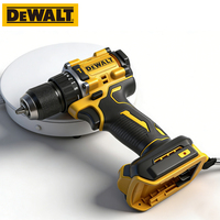 Outil électrique compact Dewalt 20V, très portable et maniable, idéal pour les espaces restreints ou l'utilisation en extérieur, perceuses sans fil DCD805