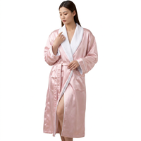 Peignoir de couple en gros avec col châle, double face rose, confortable et durable pour les voyages et le quotidien, unisexe avec ceinture