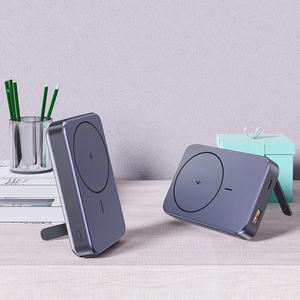 Banco de Energía Inalámbrico Magnético de 10000 mAh - Cargador Portátil de Carga Rápida QC de 22.5 W con Soporte de Aleación de Aluminio y Salida Inalámbrica de 15 W - Product Image 2