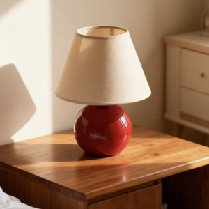 Lámpara de Mesa con Base de Cerámica Roja y Pantalla Beige, Bombilla LED E27, Diseño Simple para Sala de Estar, Dormitorio o Estudio - Product Image 2