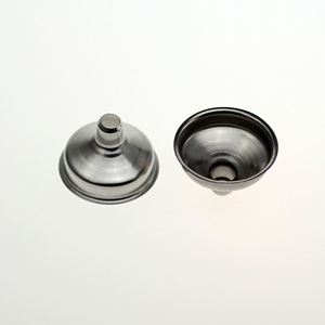 กรวยสแตนเลสขนาดเล็กสำหรับขวดไวน์ กระติกน้ำ และขวดเหล้า - Product Image 4