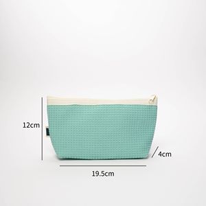 Sac de toilette de voyage vintage à prix compétitif, en polyester gaufré, avec fermeture éclair, marque Rootsmen, taille et couleur personnalisables, export - Product Image 6