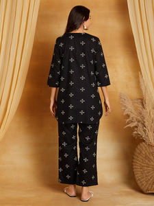 Nouvelle Collection : Ensembles Haut et Pantalon 100% Viscose Rayonne à Imprimé Floral pour Toutes Saisons, Idéal pour les Fêtes, Matériaux Recyclés, Fournisseur Indien - Product Image 3