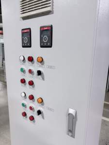 Panneau de commande/cellule de commande basse tension de la série XL-21 personnalisable de qualité supérieure pour les systèmes de distribution d'énergie industrielle - Product Image 2