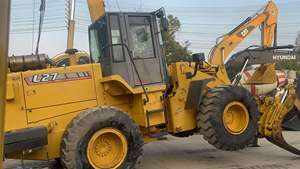 Chargeuse sur pneus TCM L27 d'occasion avec moteur et boîte de vitesses CAMC - Haute efficacité, bonne qualité, prix - Product Image 5